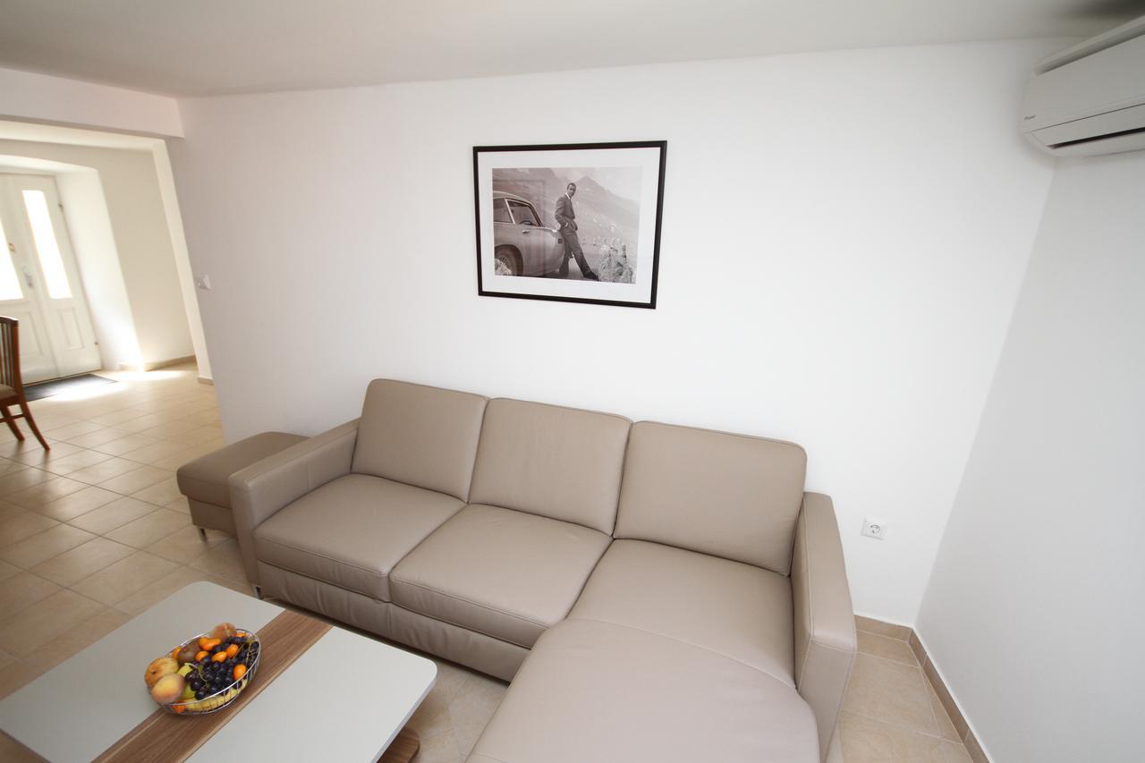 Jacqueline Apartamento *