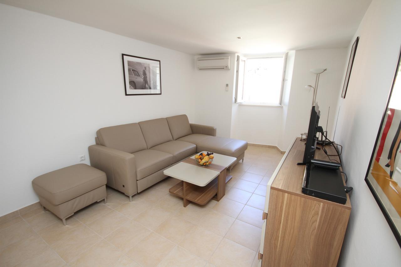 Jacqueline Apartamento *